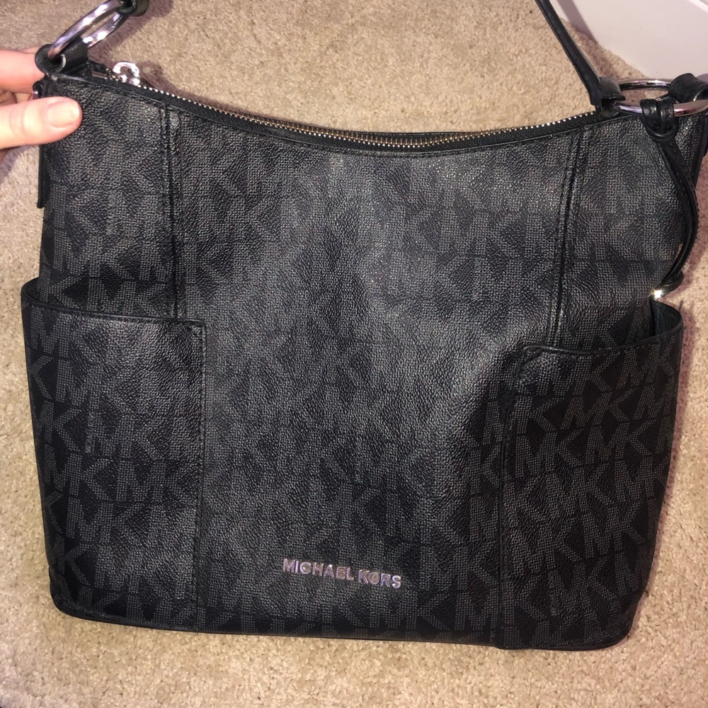 Very Good Used Condition Michael Kors Purse